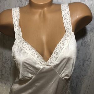 VNTG Dixie Bell Camisole Size 38 w lace vintage 100% Nylon # 50 sissy retro